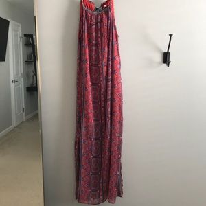 Sleeveless maxi dress